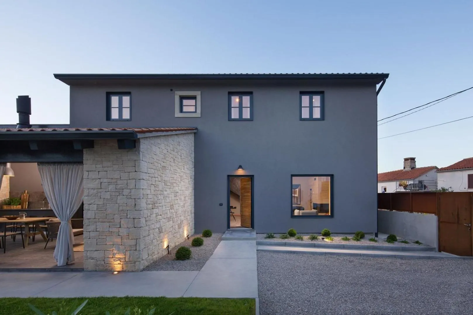 Villa Vizzani لابين