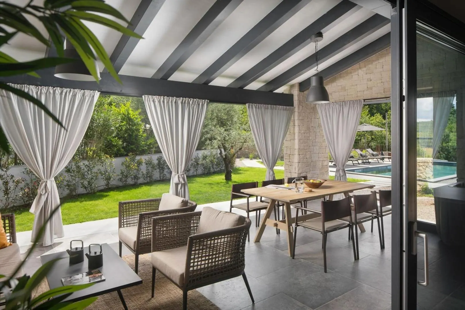 Villa Vizzani لابين